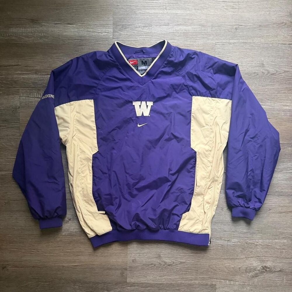 Vintage Early 2000’s Nike Center Swoosh Washington Windbreaker (M)